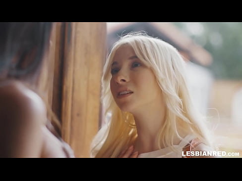 ❤️ Дівчина приходить додому через кілька місяців і в кінцевому підсумку їсть кицьку своєї мачухи Чортове відео  у нас ❌